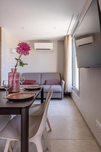 At home in Clermont, Place de Jaude