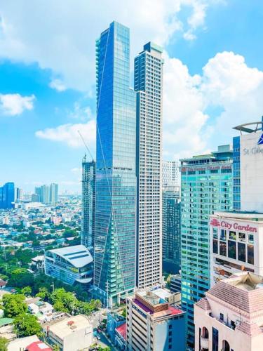 Lovely Penthouse in Makati
