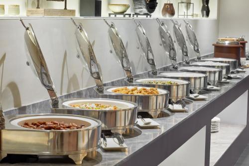 Holiday Inn & Suites Batangas LimaPark