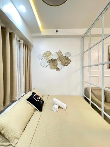 CD Staycation - Unit 5 at Trees Residences