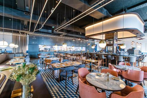 The Editory Riverside Hotel