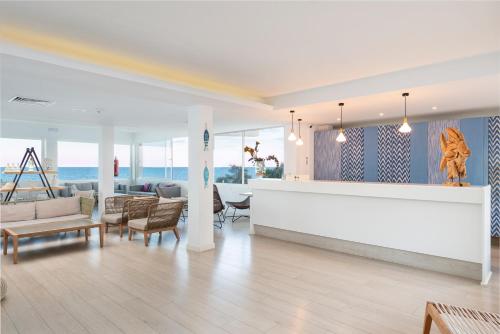 Hotel Atolon & Kaafu Beach Club