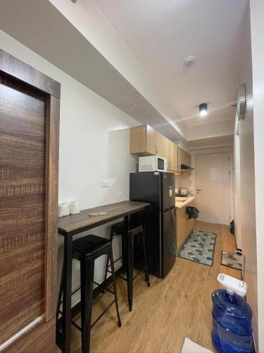 1 BR Condo with balcony in Verdon Parc Trevans Building