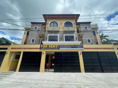 Henry residences Apartment Studio type close to SM, Walking St, Airport