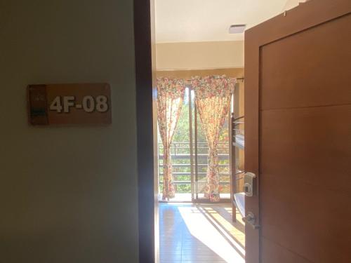 Nice, Cozy and close to All! CB8