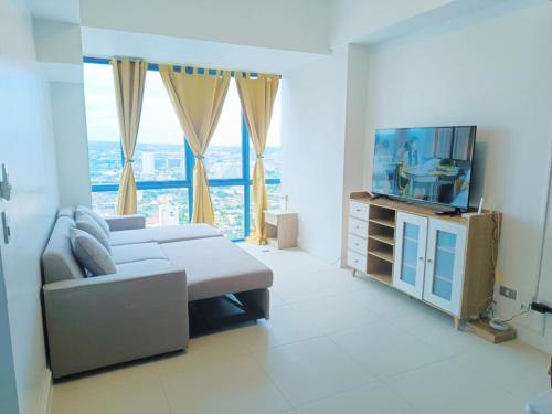 Luxurious 2-BR, 2-BA, 34th Floor, 38 Park Avenue Condominium