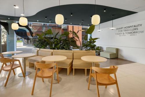 B&B HOTEL Girona 3