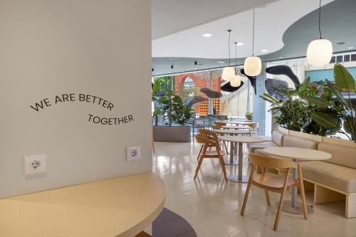 B&B HOTEL Girona 3