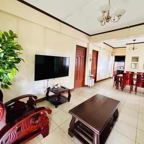 Near Tourist Spots Vacation House