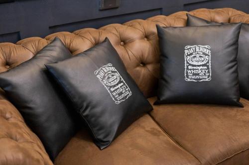 The Peaky Blinder s Crib with Gym, Pool, Sauna More