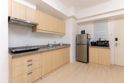 Skyview Casas 2BR Condominium with Balcony near LRT