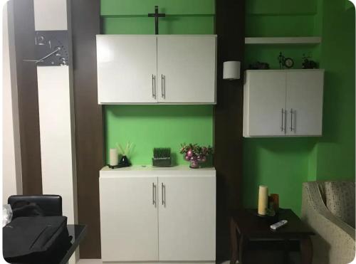 Montecito unit near airport