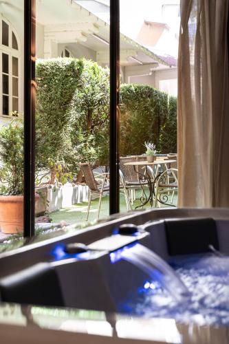 The Originals City, Hôtel Bristol, Le Puy-en-Velay (Inter-Hotel)