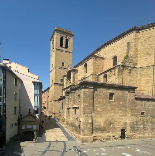Santiago Tower Aire Ac casco antiguo By Apartamentos Logrono