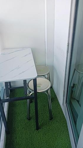 Jn staycation urban azure