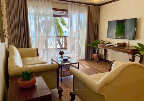 Red Coconut Beach Hotel