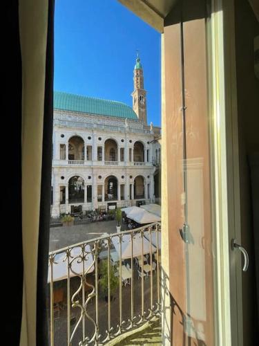 IHOMES-Luxury Junior Suite vista Basilica Palladio