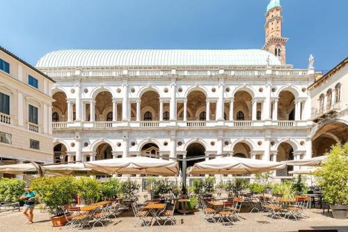 IHOMES-Luxury Junior Suite vista Basilica Palladio