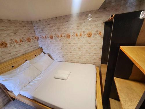 2 Bedroom Apt near Burnham 5 mins drive