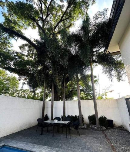 Clark pool villa private