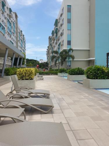 CZ Cozy Studio Unit with Hi-speed WiFi Netflix