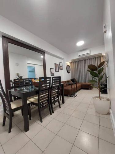 1BR Forbeswood Parklane Near Burgos Circle BGC