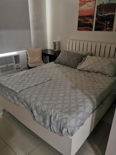 Almanza metropolis condominium