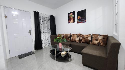 Cozy Home with Office perfect for WFH 5 mins away from SM Tanza