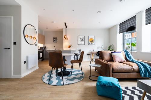 Kula Birmingham Queensgate