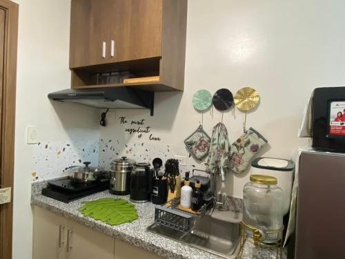 Natura Tropical Palm Suite