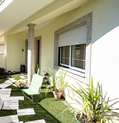 Charming Cozy Retreat - Terrace & Private Balcony