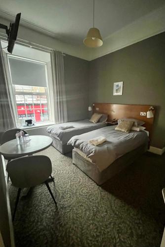 Five Glens Inn