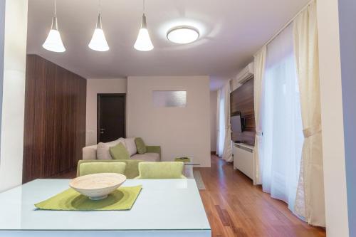 Feel Belgrade Aparthotel