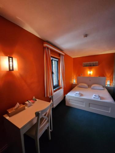 Hotel Pitlane Lodge & Restaurant