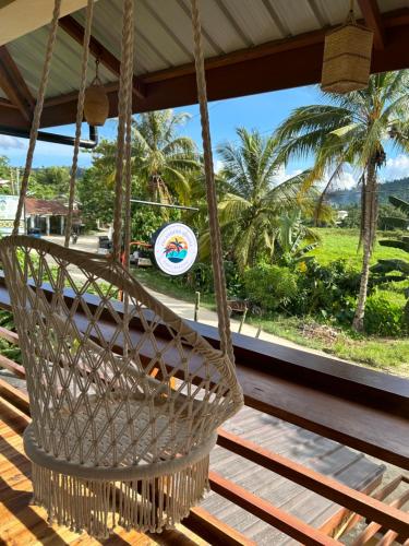 Islanders Hostel Port Barton