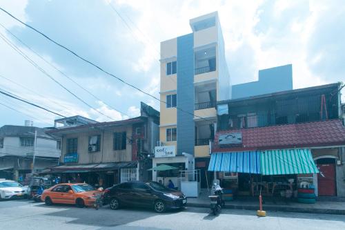 RedDoorz at Delorian Residences