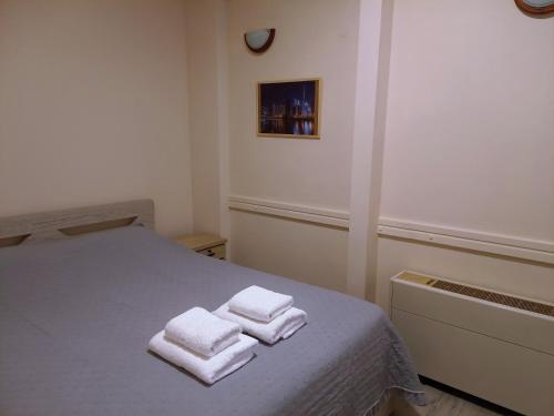 Sam's View City Heart Tripoli - Beautiful Apartment With Backyard