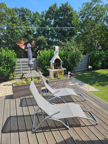 Bowery Guest Houses - Árnyas vendégházak - jakuzzi használattal