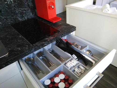 INSIDE FIVE City Apartments