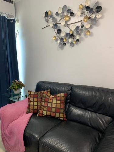 Spacious 2-bedroom condo, Wifi, Netflix, Free Parking