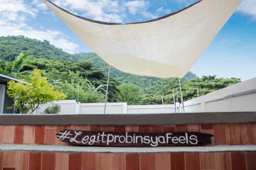 Puting Bakod- Vacation Home with Mountain & Lake View