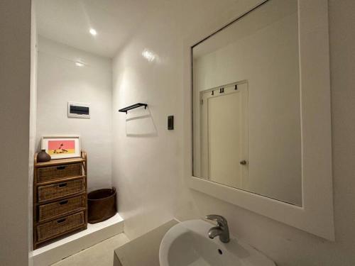 Absolute Beachfront Apartment With Kitchen