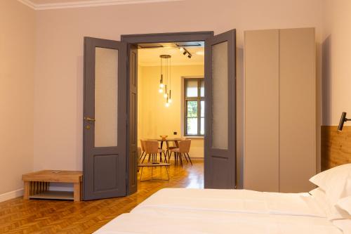 Bloom Downtown Suites