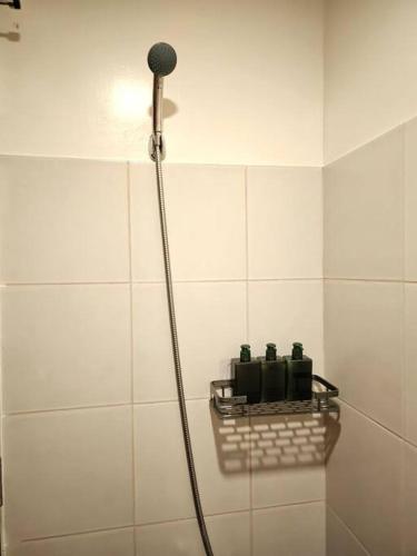 One Uptown Executive 2 bedroom, with balcony, washer & Netflix