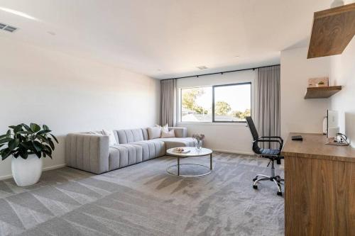 Room in a Modern Home in keysborough