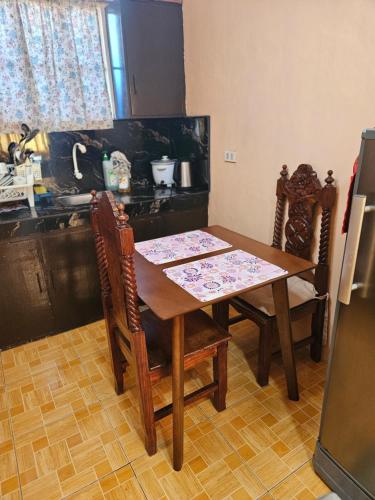 Mel's Place Batangas Unit 1 Two-Bedroom House w Free Parking Free Wifi 4 adults and kids