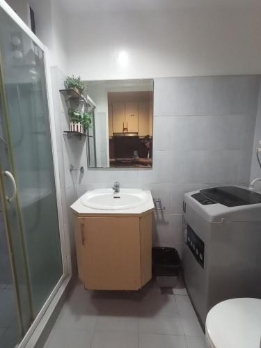 Sea Residences Staycation Near Moa Pasay by Jhay