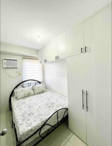 Condo Unit in Banilad Mandaue Cebu - 1 to 3 pax booking granted a 1 bedroom unit of your choice and a minimum of 4 guests for a 2 bedroom unit