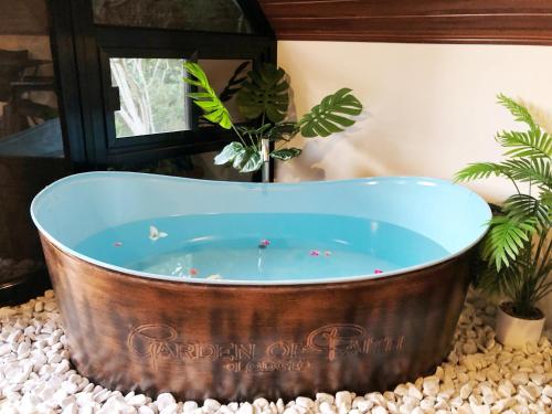 Garden of Faith Lodge - 20 minutes drive from Tagaytay