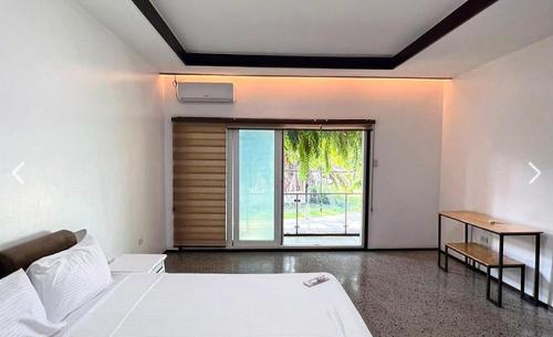 Koregon Pool Villas